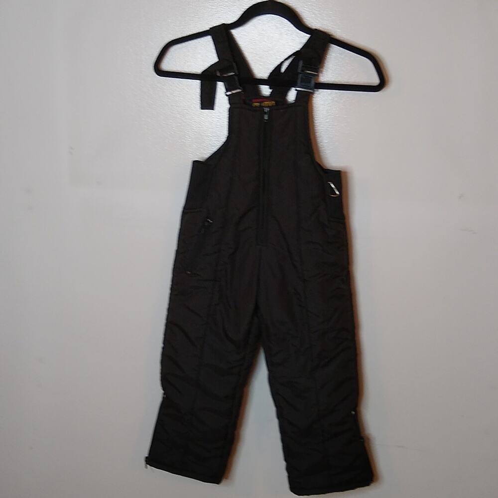Classic by ten west kids size 5 black snow pants.